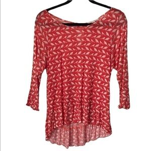 Weston wear High-lo ruffled bird key hole back soft bird design